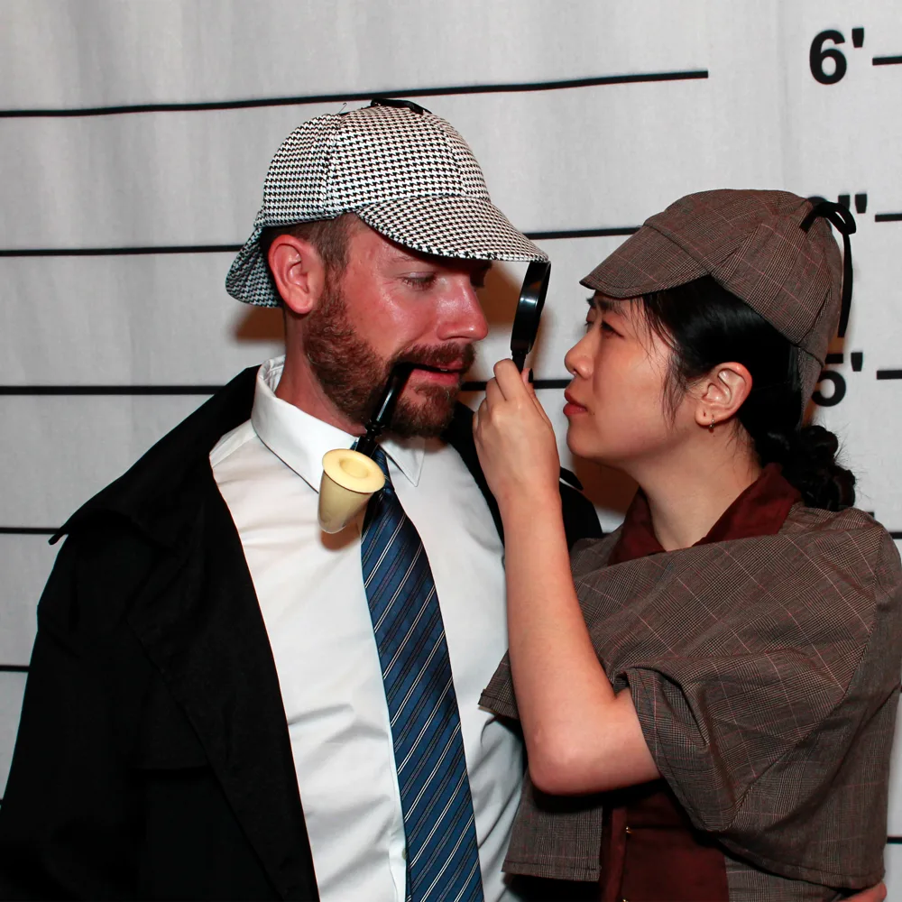 Guests turned detectives at a Indianapolis murder mystery